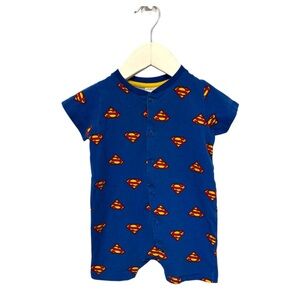 ⭐️ 5/$30 H&M Kids DC Superman Romper size 4-6 Months